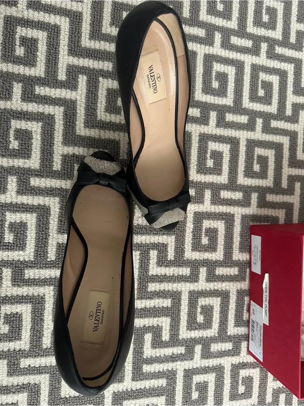 Valentino elegant peep